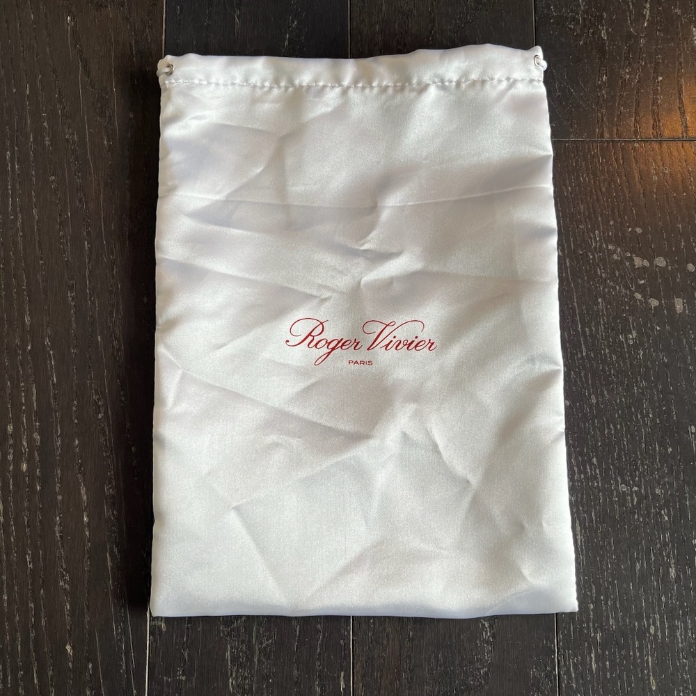 Roger Vivier Paris White Satin Dust Storage Gift Drawstring Bag Luxury 26/35.5cm
